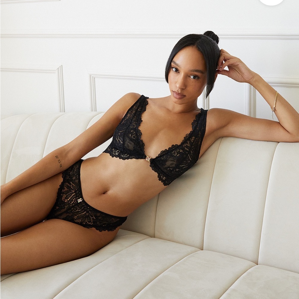 Savage X Fenty Goji-Berry Red Romantic Corded Front Close Bralette & High Thong